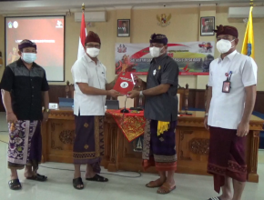 SOSIALISASI SENSUS SAD KERTHI SEMESTA BALI BERBASIS DESA ADAT DI KECAMATAN MENGWI, KABUPATEN BADUNG