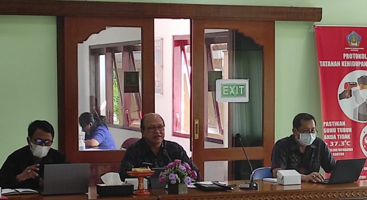 diskusi tentang penyediaan energi listrik untuk mendukung Bali mandiri energi berbasis energi bersih