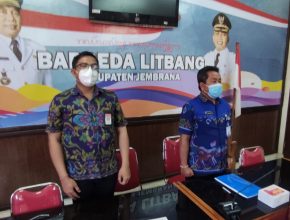 SOSIALISASI VALIDASI DATA SENSUS SEMESTA BERENCANA SUMBER DAYA BALI BERBASIS DESA ADAT DI KABUPATEN JEMBRANA