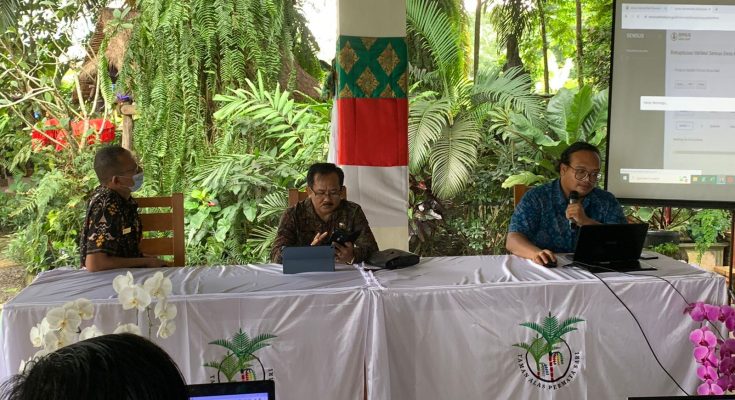 SOSIALISASI VALIDASI DATA SENSUS SEMESTA BERENCANA SUMBER DAYA BALI BERBASIS DESA ADAT DI KABUPATEN TABANAN